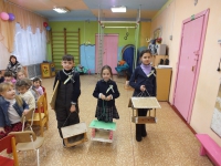 Трудно птицам зимовать, надо птицам помогать Трудно птицам зимовать, надо птицам помогать