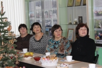 У самовара мы и наши друзья У самовара мы и наши друзья