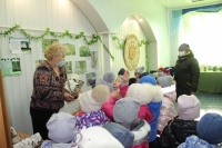 Открылась выставка одного дерева Открылась выставка одного дерева