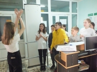 Учиться, надо весело, чтоб хорошо учиться… Учиться, надо весело, чтоб хорошо учиться…