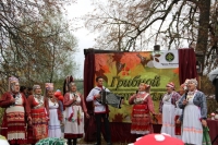 Грибов маловато, но праздник был красивый! Грибов маловато, но праздник был красивый!